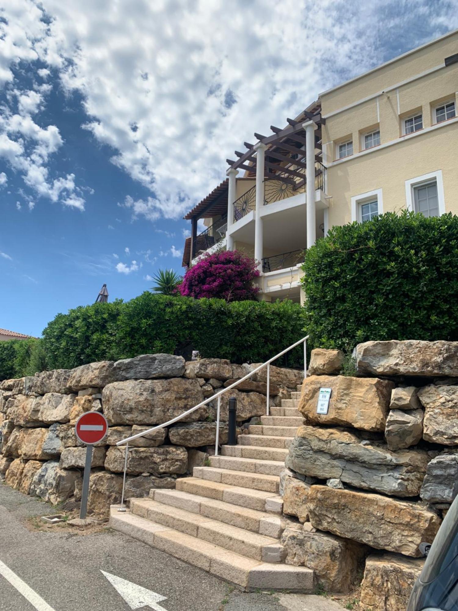 T2 En Rez De Jardin Privatif Cloture , Cap Esterel Pierre Et Vacances ,Piscine Chauffee Des Le 05 Avril Au 02 Novembre Saint-Raphaël Eksteriør billede